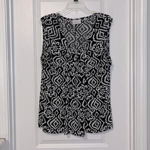 ⚡️ 3 for $30 ⚡️ Avenue Sleeveless Floral and Geometric Print Top